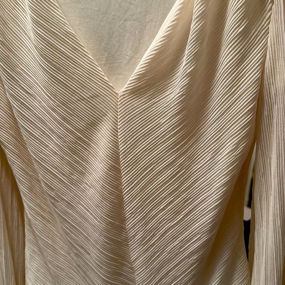 Express size small v neck ribbed bodysuit cream color with some gold - Picture 4 of 5